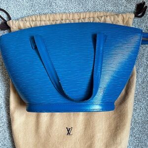 AUTH. Louis Vuitton St Jacques PM